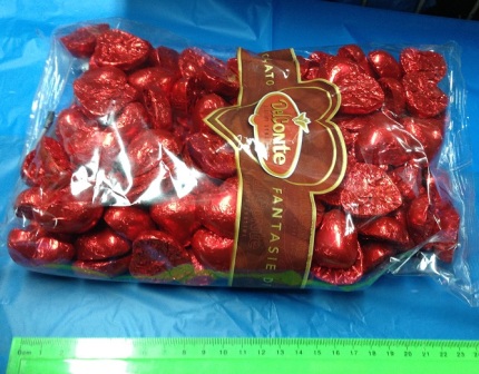 לבבות שוקולד אדומים 1 ק"ג כ120 יחידות