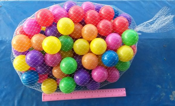 כדורים לבריכת כדורים | קוטר כ 6 ס"מ 100 יחידות