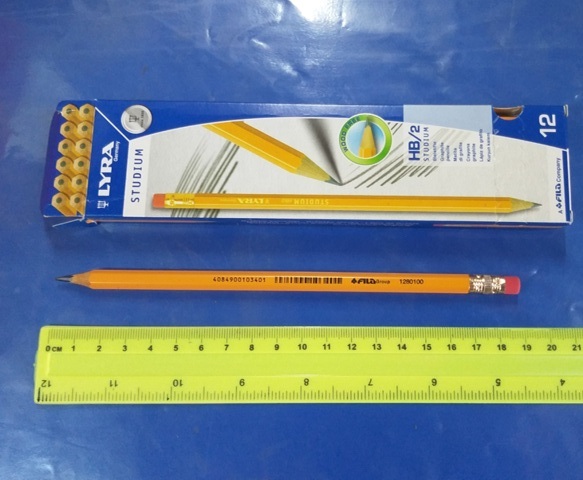 עפרון גרפיט | עפרון HB | עפרון LYRA מארז 12 י"ח