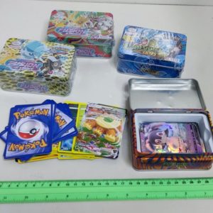 קלפי פוקימון בקופסת פח | Pokémon | קופסה לאיסוף עם 7 קלפים