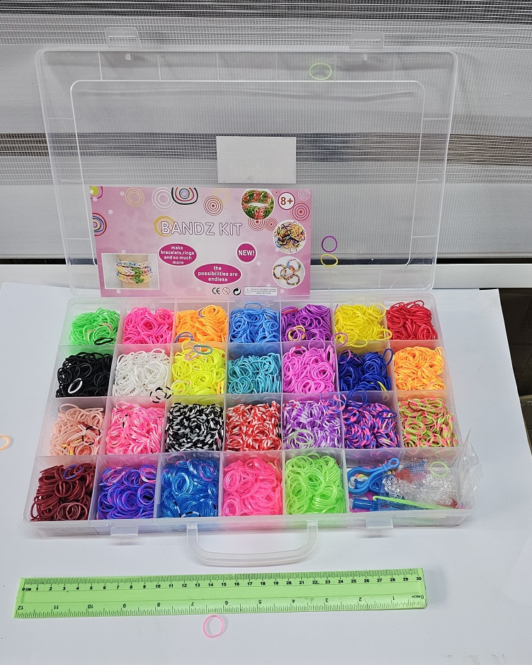 גומילום בקופסה ענק | גומילום צמידים ליצירה מזוודה ענק