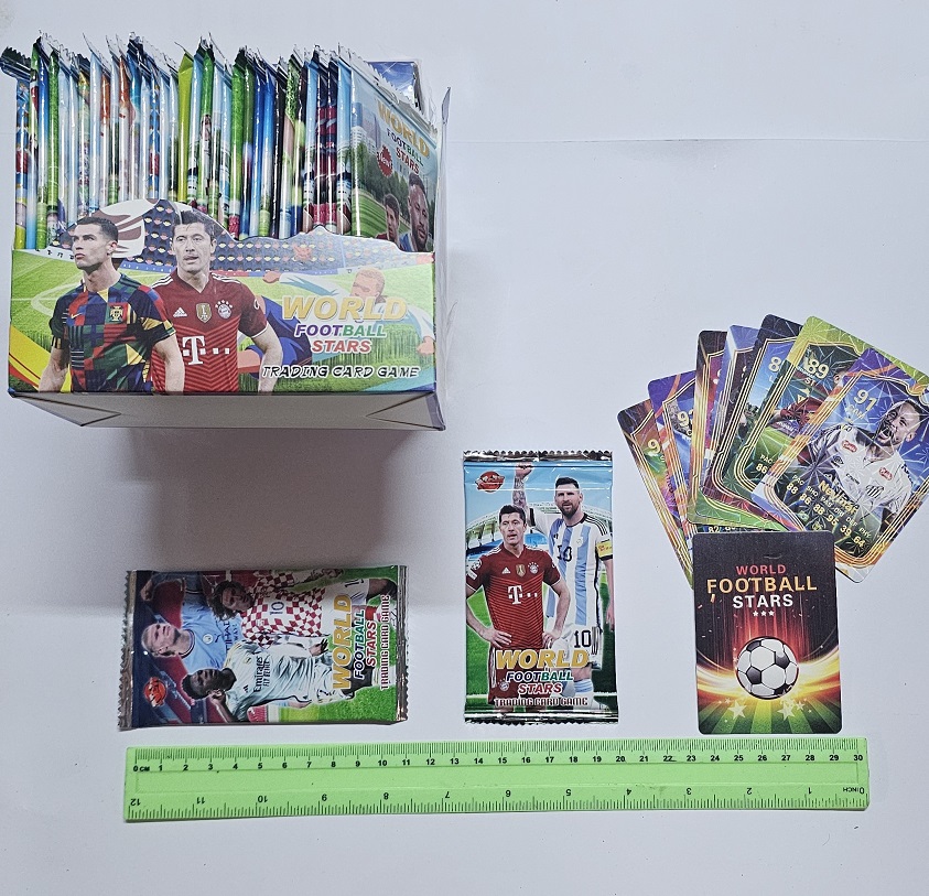 קלפי כדורגל | FOOTBALL STARS | מארז 8 קלפים | הפתעות ליום הולדת